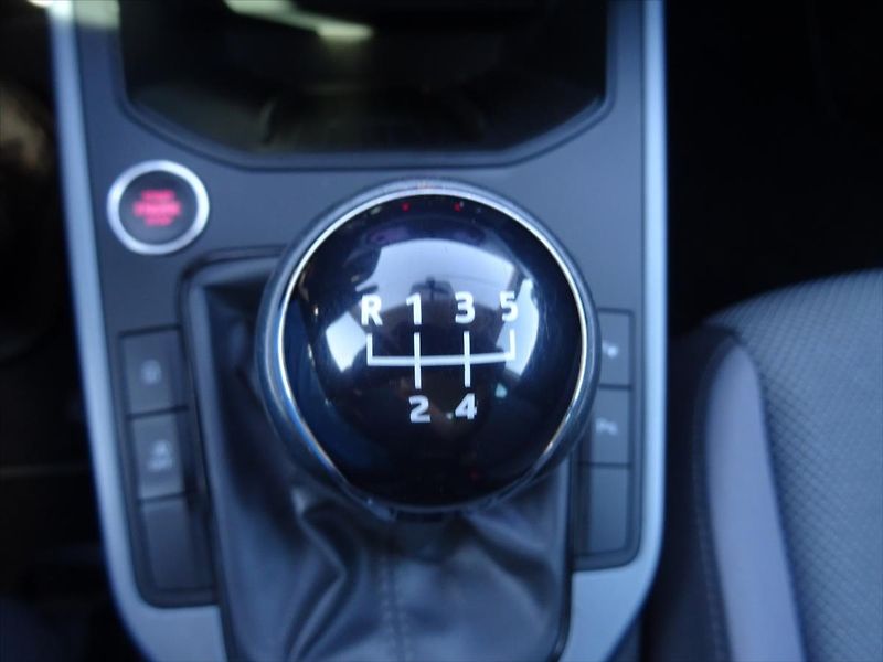 Seat Arona 1,0 TSi 70 kw - fotka 26 z 36