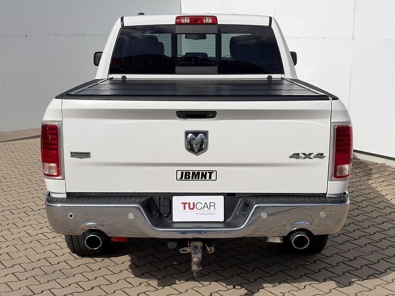 Dodge RAM (2016) 1500 Laramie V8 HEMI - fotka 4 z 40