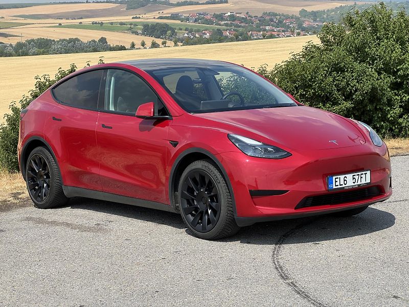Tesla Model Y Standard Range LFP SOH 91% - fotka 5 z 26