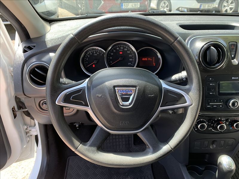 Dacia Logan 1,0 SCe ČR,SERVISKA,KLIMA - fotka 10 z 18