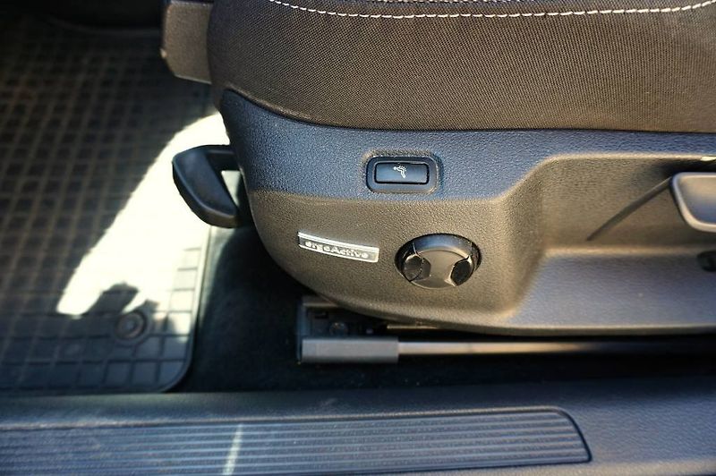 Volkswagen Golf Variant (2018) MATCH 1,0 TSI 81 kW - fotka 24 z 37