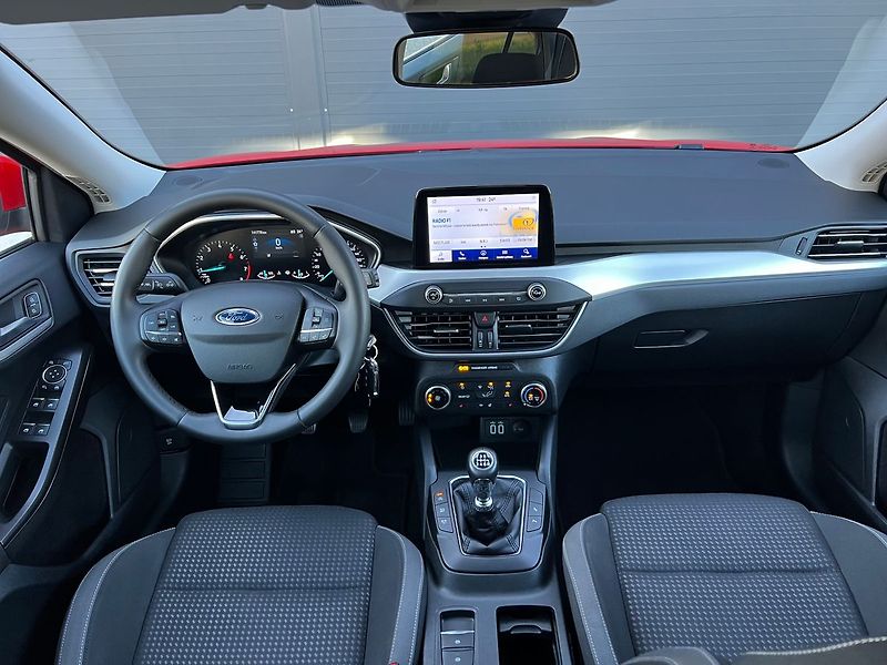 Ford Focus (2021) 1.0 EcoBoost-P.KAMERA - fotka 24 z 49