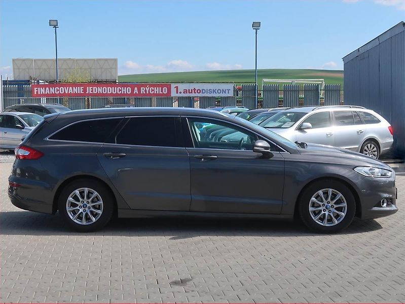 Ford Mondeo (2015) 1.5 TDCi, Navi, Tempomat - fotka 6 z 18