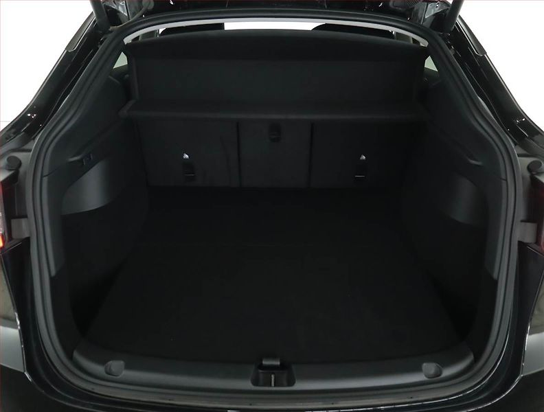 Tesla Model Y (2022) Long Range AWD 79kWh, SoH 93% - fotka 14 z 21