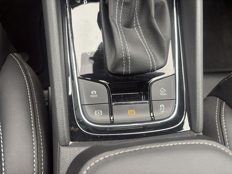 Škoda Kodiaq 2.0TDI Sportline DSG 4x4 7míst - fotka 21 z 24