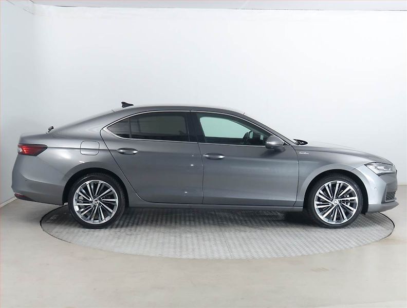 Škoda Superb (2024) 2.0 TDI - fotka 6 z 18
