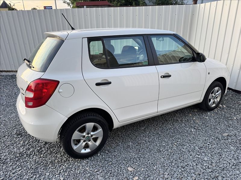Škoda Fabia 1,4 i 16V 63kW KLIMA 1.maj. ČR - fotka 13 z 43