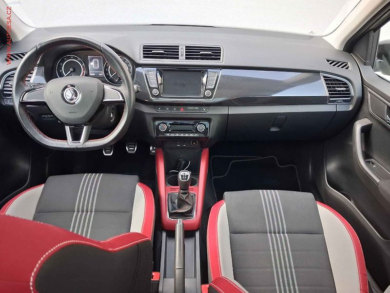 Škoda Fabia (2018) 1.0 TSi, MC, panor, +kola - fotka 8 z 15