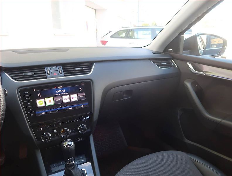 Škoda Octavia (2018) Style Plus 2.0 TDI, 4X4 - fotka 8 z 18
