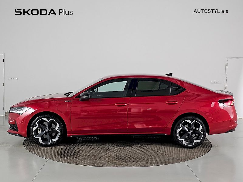 Škoda Superb (2025) 1.5PHEV 205k SPORTLINE - fotka 3 z 35