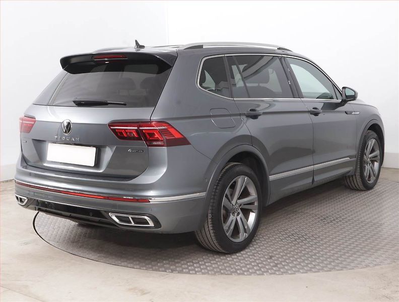 Volkswagen Tiguan (2023) R-Line 2.0 TDI - fotka 5 z 17