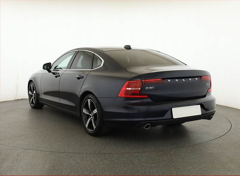 Volvo S90 (2017) D4, Automat, Serv.kniha, Navi - fotka 4 z 17