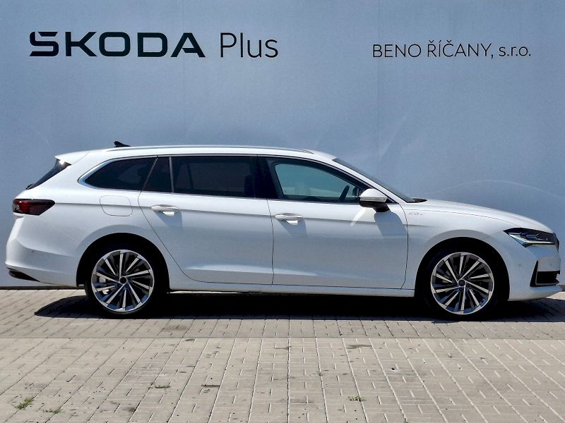 Škoda Superb (2024) Combi L&K DSG 2,0TDi 110kW - fotka 11 z 35