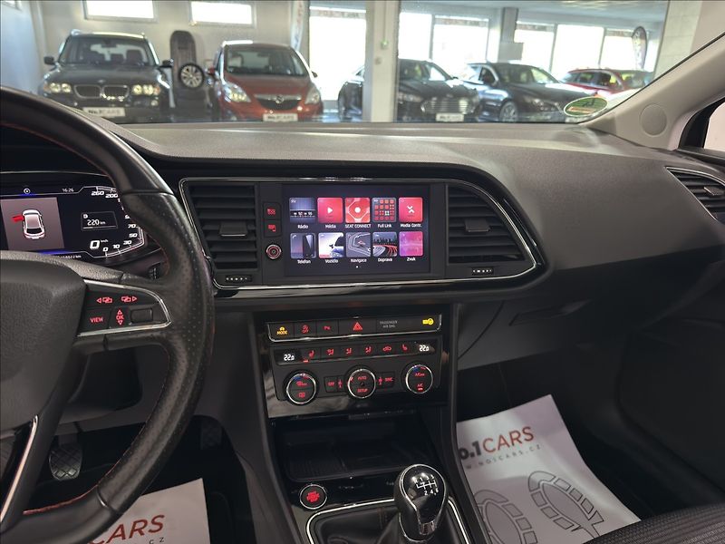 Seat Leon 2,0   TDI FR 110KW VIRTUAL ACC - fotka 15 z 42