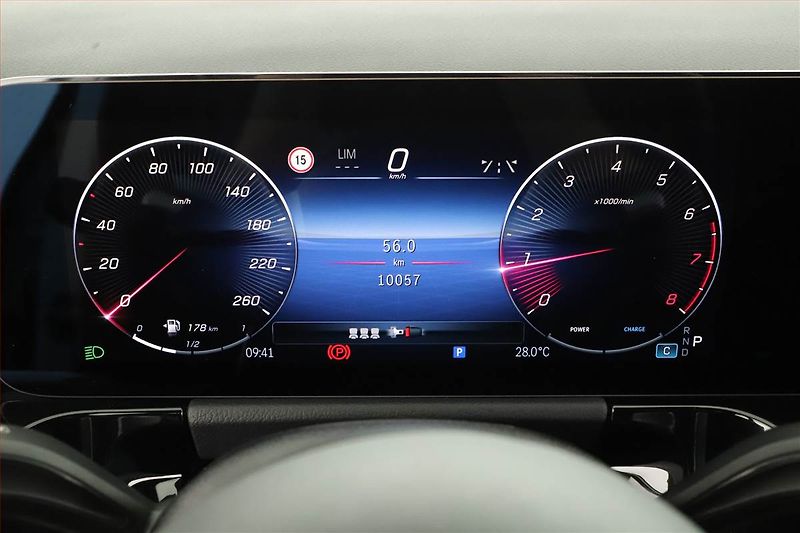 Mercedes-Benz GLA (2026) 220 4MATIC, AMG LINE - fotka 8 z 21