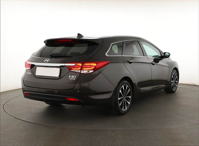 Hyundai i40 (2017) 1.7 CRDi, Serv.kniha, Navi - fotka 5 z 17