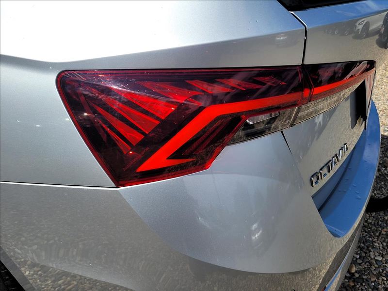 Škoda Octavia 1,4 TSI,PHEV,DSG,Clever,tažné - fotka 43 z 50