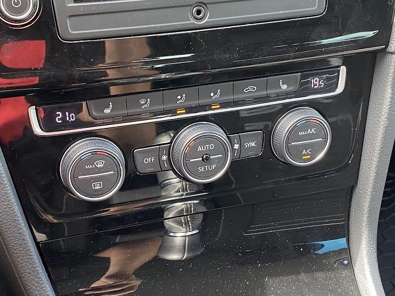 Volkswagen Golf 1.2TSi, Cup, 2x kola - fotka 20 z 28