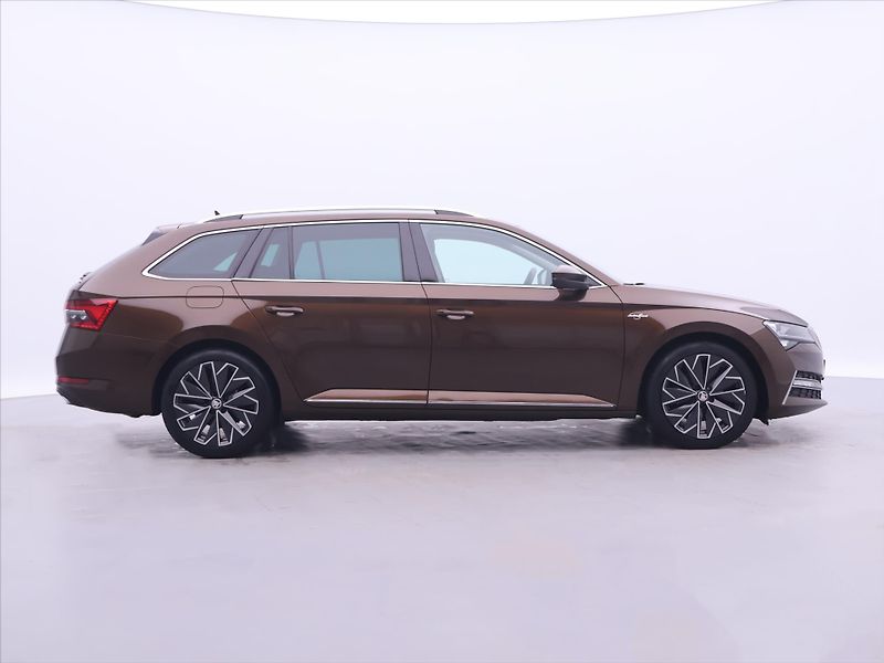 Škoda Superb 2,0 TDI DSG CZ L&K 1.Maj DPH - fotka 8 z 33
