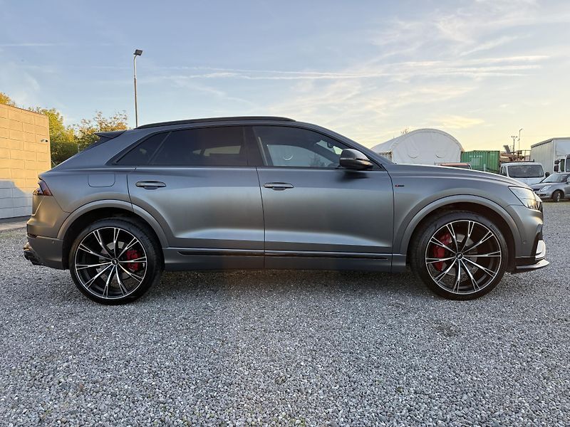 Audi Q8 3.0TDi 210kW S-line ABT  - fotka 4 z 27