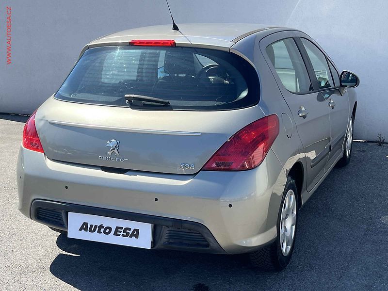 Peugeot 308 (2011) 1.4 i, ČR, Klima - fotka 4 z 13