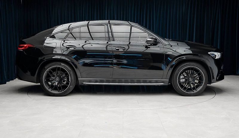 Mercedes-Benz GLE 53 4M+ Coupé AMG Premium+ - fotka 4 z 16