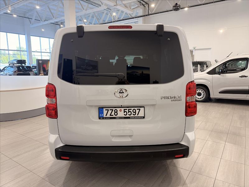 Toyota ProAce Verso 2,0 L2  Family 8S  2.0L Diesel - fotka 4 z 13