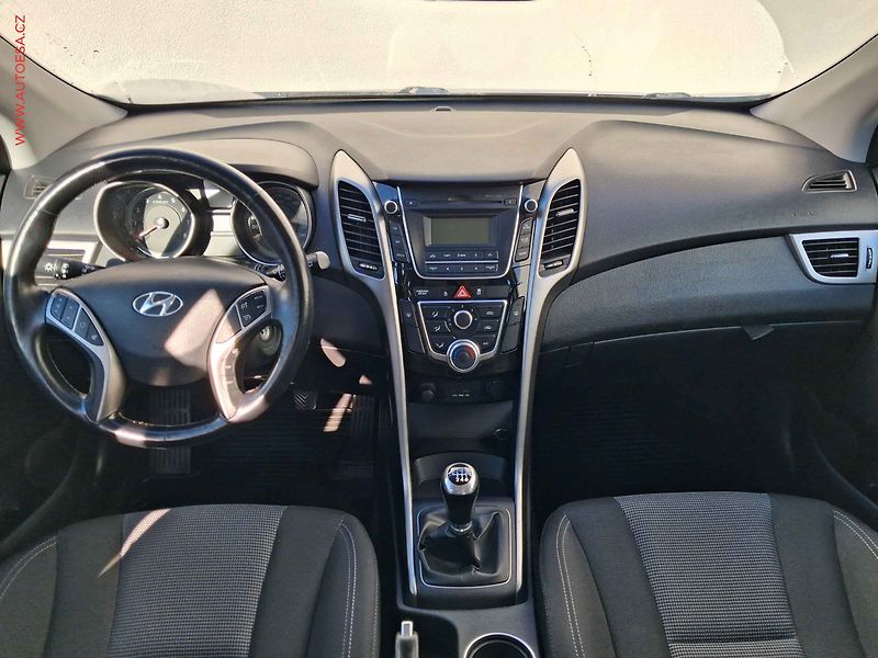 Hyundai i30 (2013) 1.4 i, 1.maj,ČR, AC, tempo - fotka 8 z 13
