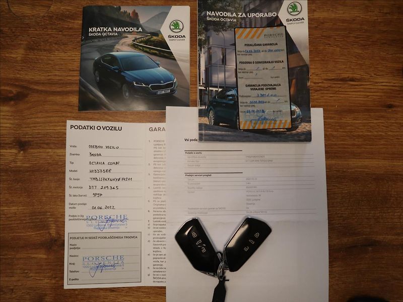 Škoda Octavia 2,0 TDi Style Virtual LED - fotka 34 z 35