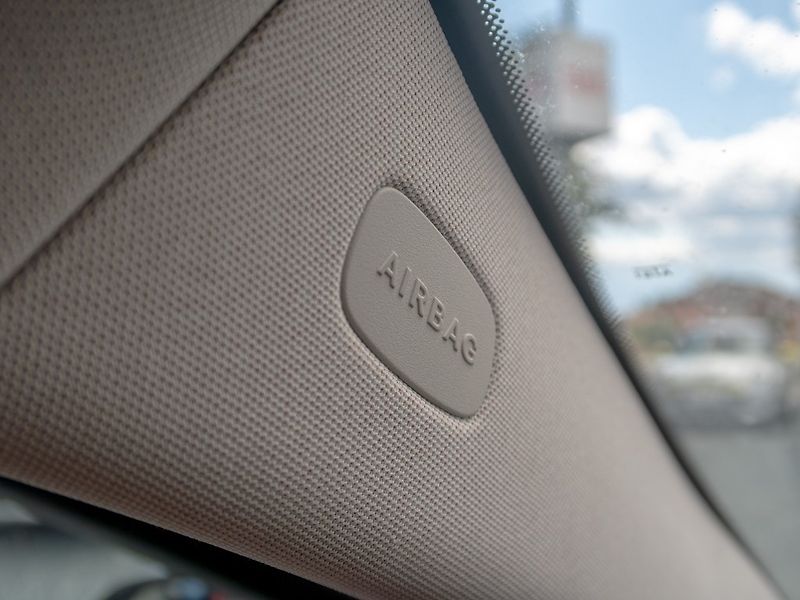 Mercedes-Benz Třídy C (2019) 220CDI LED – NAVIGACE - fotka 42 z 58