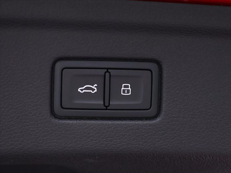 Audi S5 3,0 TDI 251kW S-line LED DPH - fotka 10 z 46