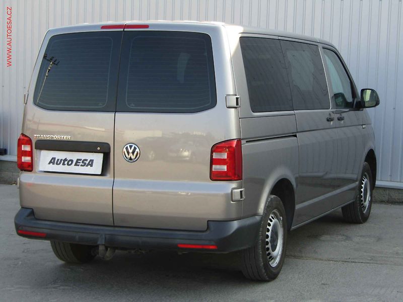 Volkswagen Transporter (2018) 2.0TDi 8míst, 2.maj,ČR - fotka 4 z 21