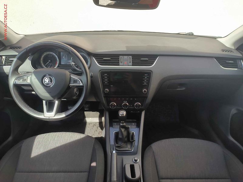 Škoda Octavia (2017) 2.0 TDi 4x4, 2.maj,ČR, Style - fotka 8 z 22