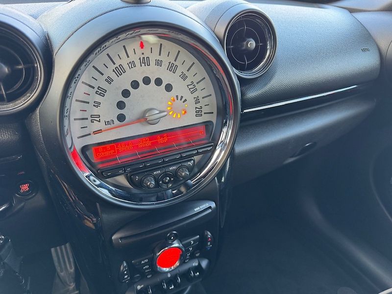 Mini Cooper (2013) 2.0 D 105kW ALL4 AUT - fotka 12 z 47