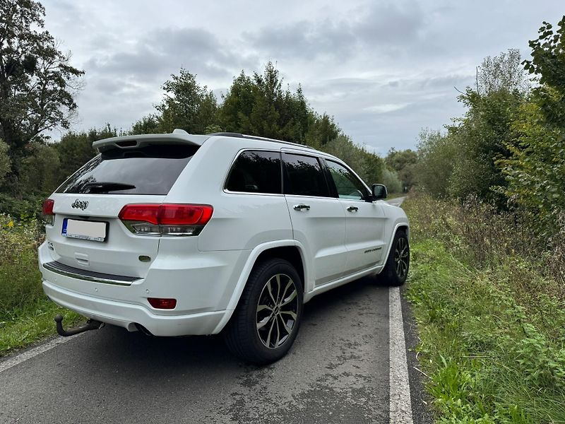 Jeep Grand Cherokee (2013)  Jeep Grand Cherokee Overland - fotka 7 z 13