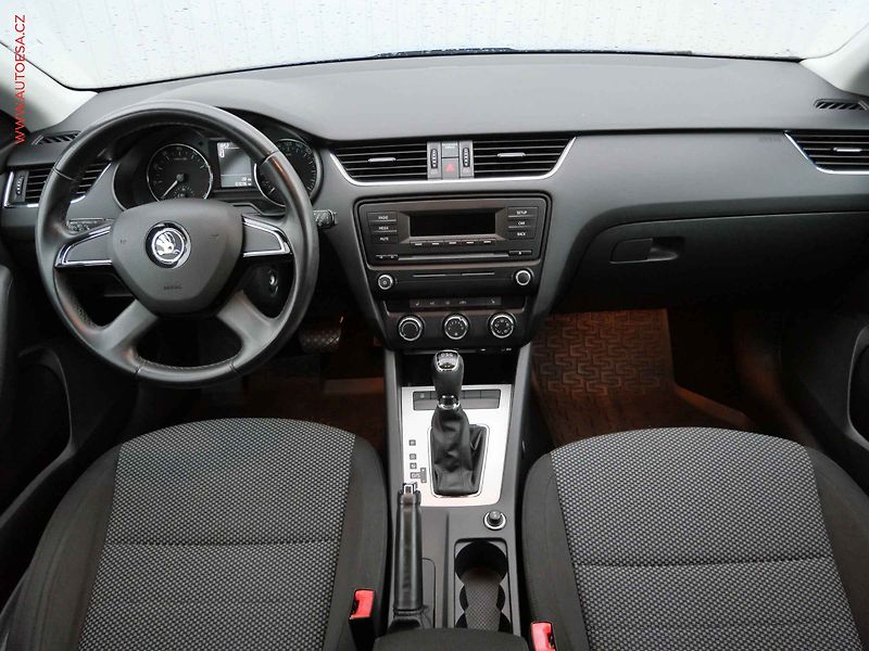Škoda Octavia (2013) 1.2 TSi, ČR, Ambition, DSG - fotka 8 z 18