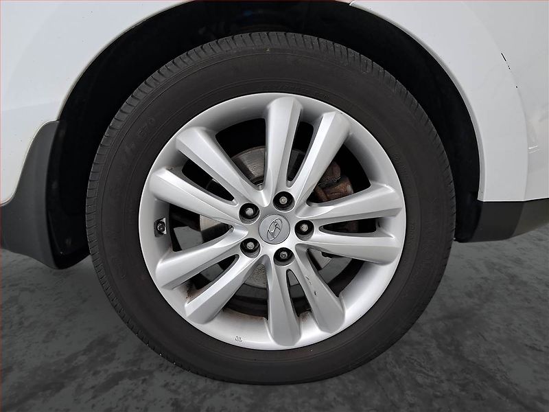 Hyundai ix35 (2010) 2.0 CRDi, 4X4, Serv.kniha - fotka 14 z 16
