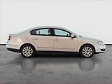 Volkswagen Passat (2009) 1.6 TDI, po STK, slušný stav - náhled 6