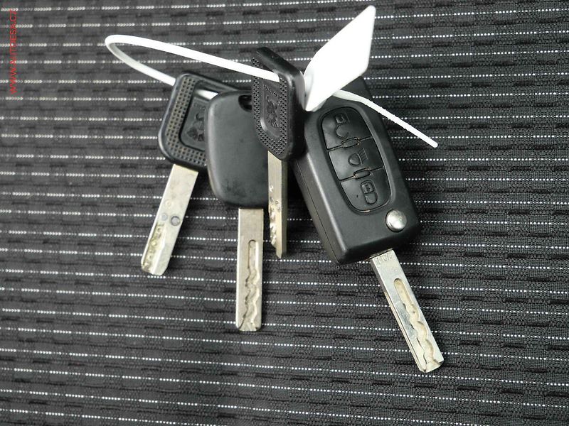 Citroën Grand C4 Picasso (2012) 1.6VTi, ČR, AC, TZ, park - fotka 22 z 22