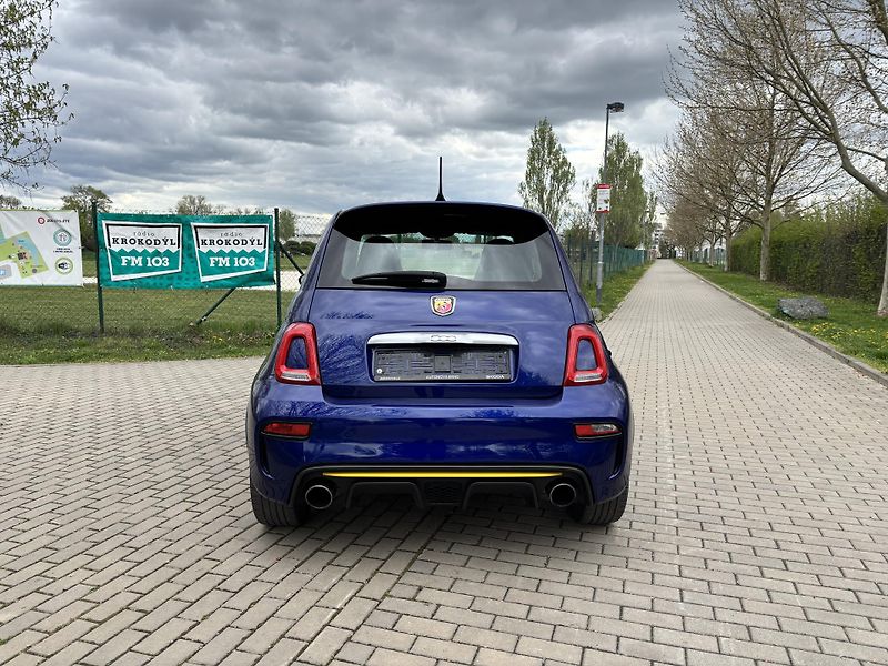 Abarth 595 1.4 595 70th Anniversary - fotka 16 z 24