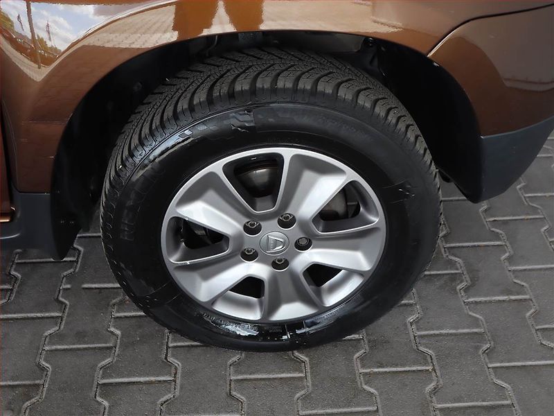 Dacia Duster (2014) 1.6 16V, LPG, Vyhř. sedaček - fotka 14 z 15