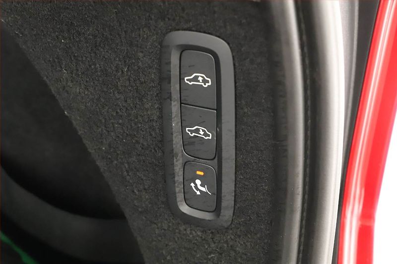 Volvo XC90 (2023) B5 AWD - fotka 18 z 21