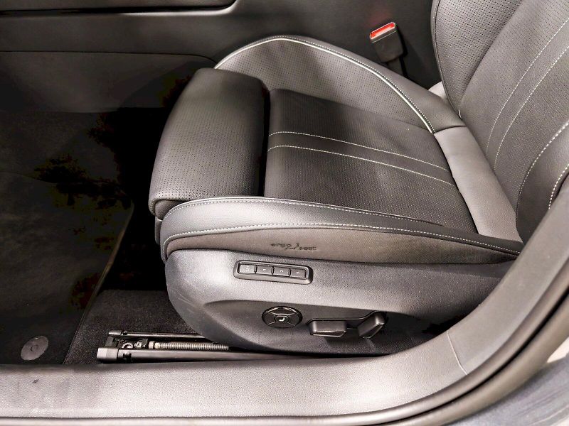 Škoda Superb (2025) 2.0 TDI 142 kW DSG 4x4 Sportli - fotka 26 z 36
