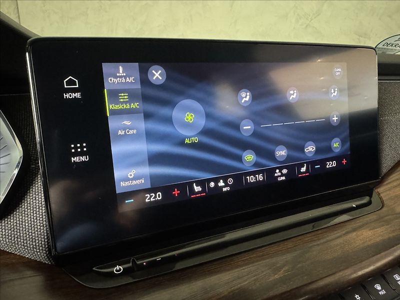 Škoda Octavia 2,0 TDi  DSG 4x4 Scout Virtual - fotka 39 z 46