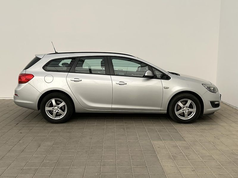 Opel Astra 1.6 CDTi Enjoy - fotka 6 z 24