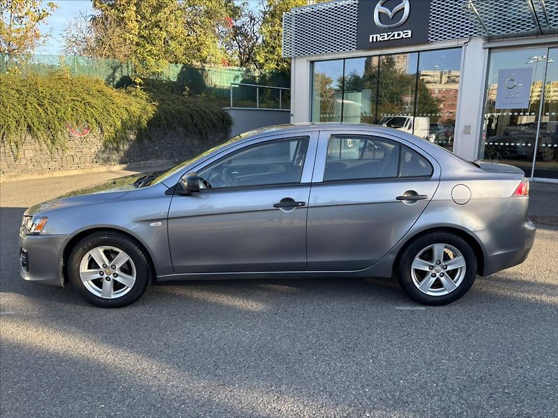 Mitsubishi Lancer 1,6 i 86kW Inform ČR 2xKOLA - fotka 2 z 28
