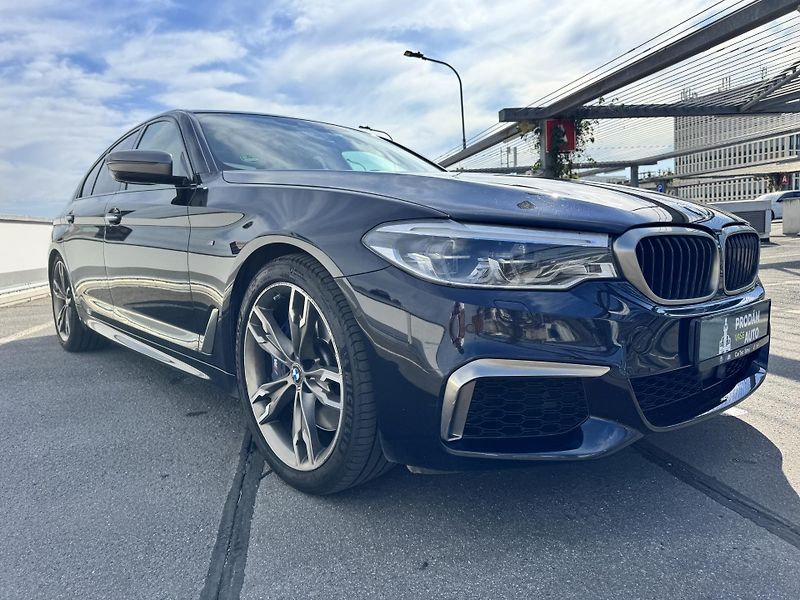 BMW Řada 5 M550i xDrive nez.topení  - fotka 9 z 34