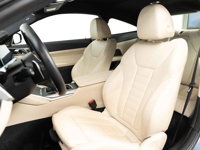 BMW Řada 4 420d xDrive Coupé - fotka 19 z 21