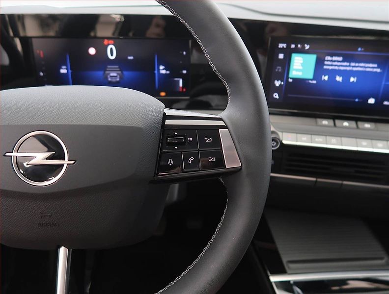 Opel Astra (2024) Edition 1.2 Turbo, digi klima - fotka 20 z 22