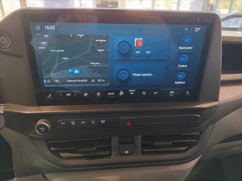 Ford Transit Custom 340 L2 Trend 64 kWh Dojezd 314 - fotka 25 z 25